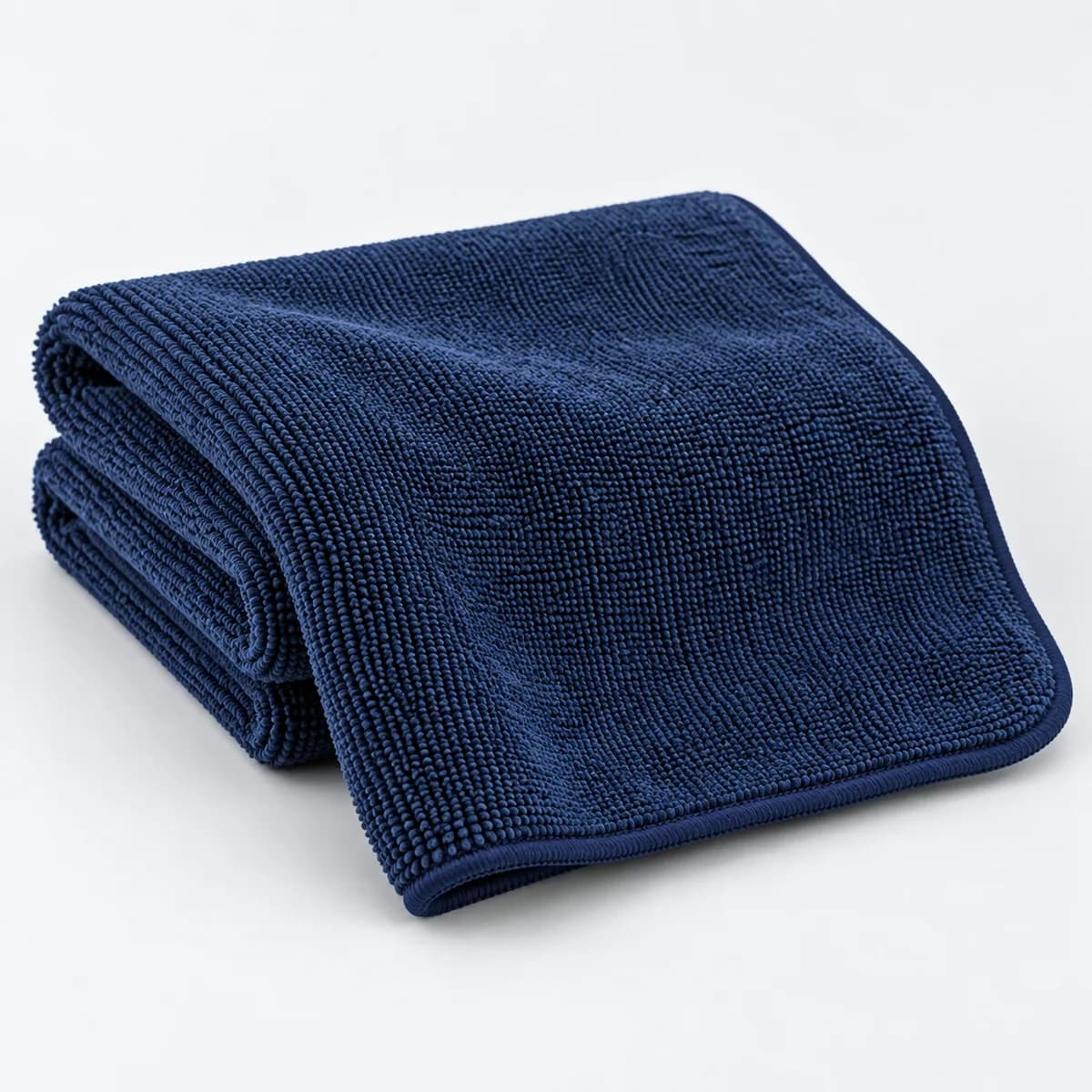 Lacivert mikrofiber kurulama bezinin kalın ilmekli görseli
